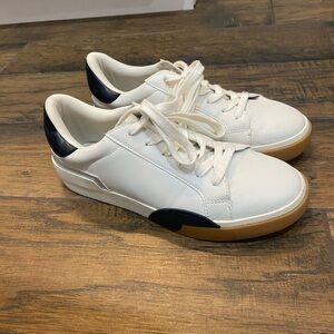 Sonoma White and Black Women's Sneakers